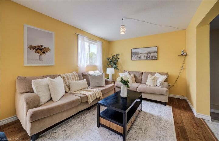 Property Photo:  124 Prosperity Drive  ON N2E 4E8 