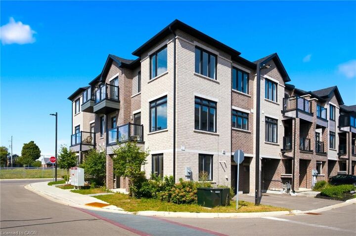 Property Photo: 585 Colborne Street 601 ON N3S 0K4