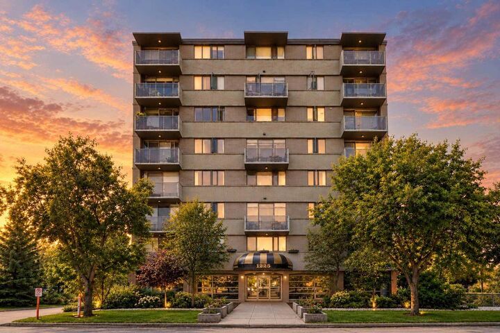 1225 15 Avenue SW 302 — photo 1