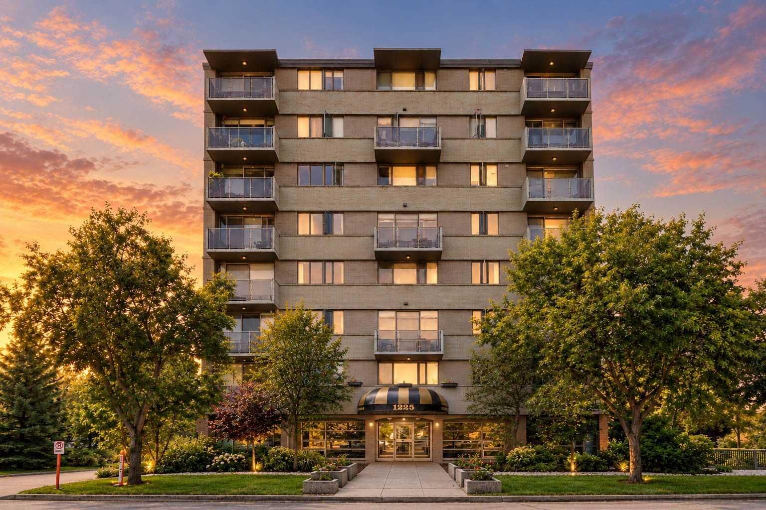 Property Photo: 1225 15 Avenue SW 302 AB T3C 0X5