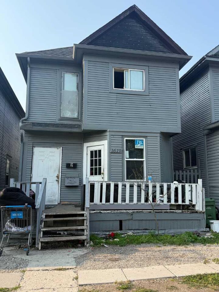 1619 12 Avenue SW — photo 1