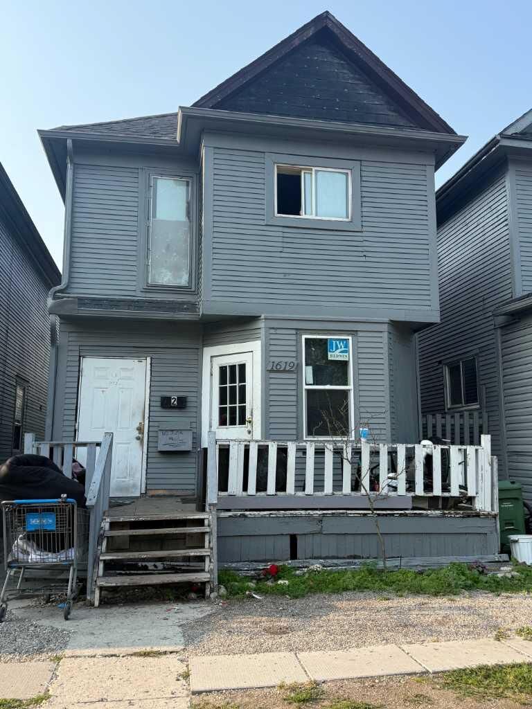 Property Photo: 1619 12 Avenue SW AB T3C 0R3