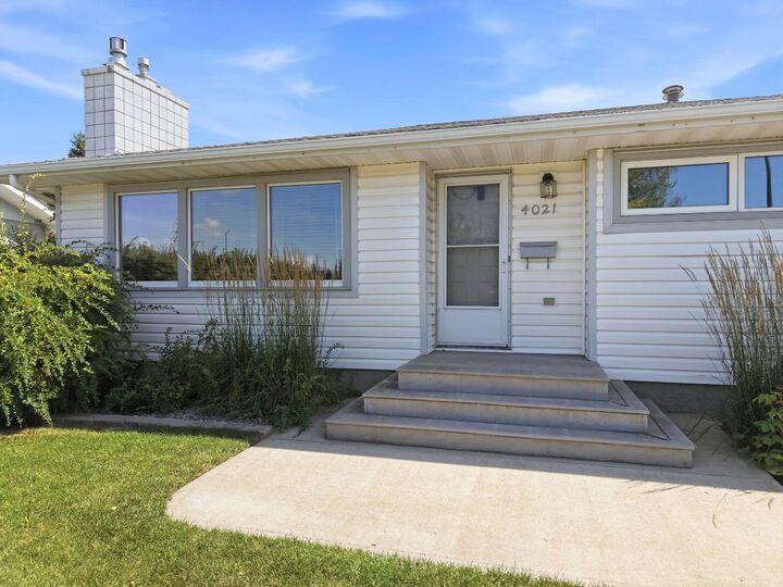 Property Photo: 4021 Embury Crescent AB T4N 2S8