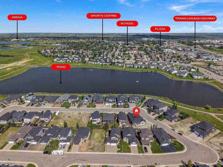 Property Photo: 32 Lakes Estates Circle AB T1P 0B7