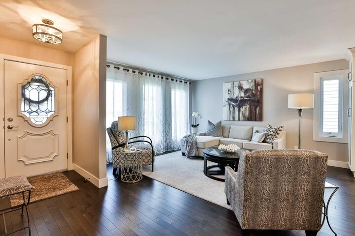 Property Photo:  2252 26 Avenue S  AB T1K 6K1 