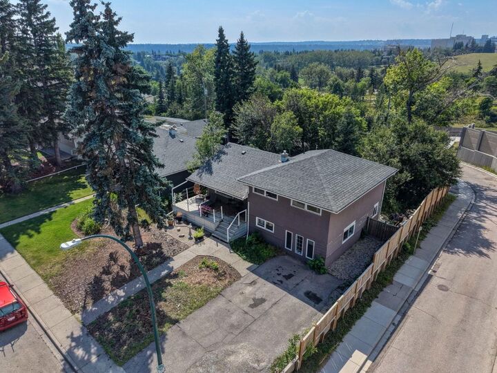 Property Photo:  1615 23 Street NW  AB T2N 2P6 