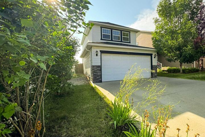 Property Photo: 124 Everglen Way SW AB T2Y 5G2