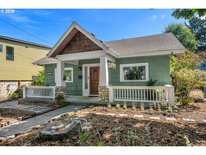 Property Photo: 4824 NE 36th Ave OR 97211