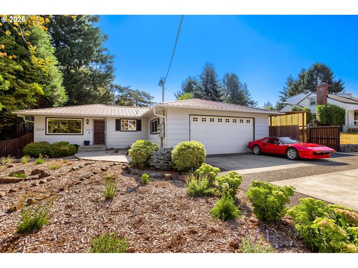 Property Photo:  1632 NE 143rd Ave  OR 97230 