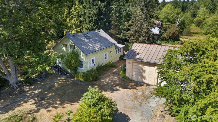 Property Photo: 10215 56th Street SE WA 98290