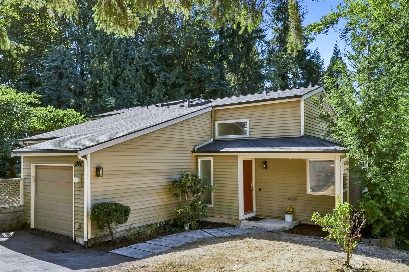 Property Photo: 11411 102nd Court NE WA 98033