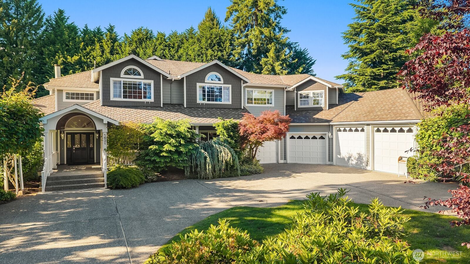 Property Photo: 1631 180th Place SW WA 98037