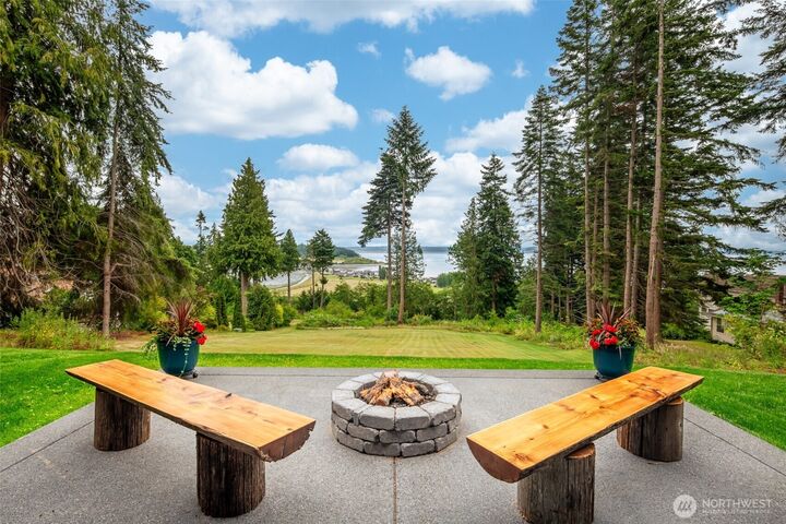 Property Photo:  501  Vesper Way  WA 98282 