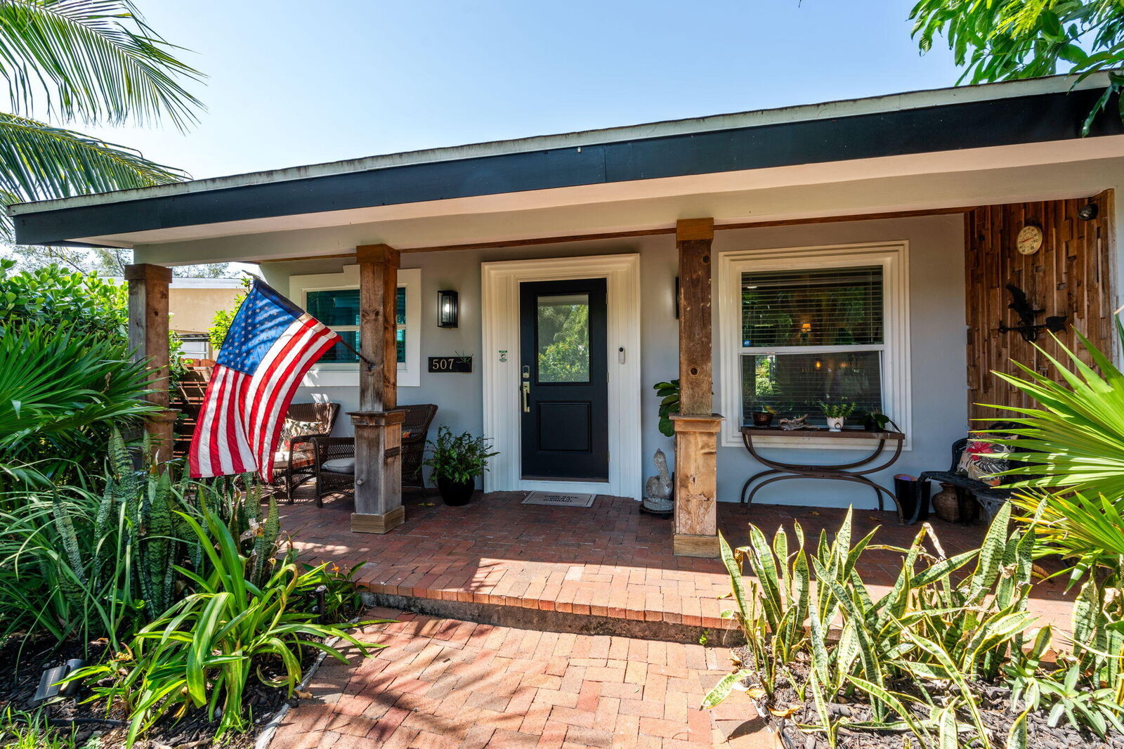 Property Photo:  507 Minnesota Street  FL 33462 