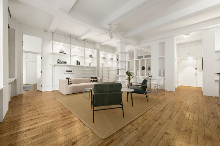 Property Photo:  121 W 17th Street 3B  NY 10011 