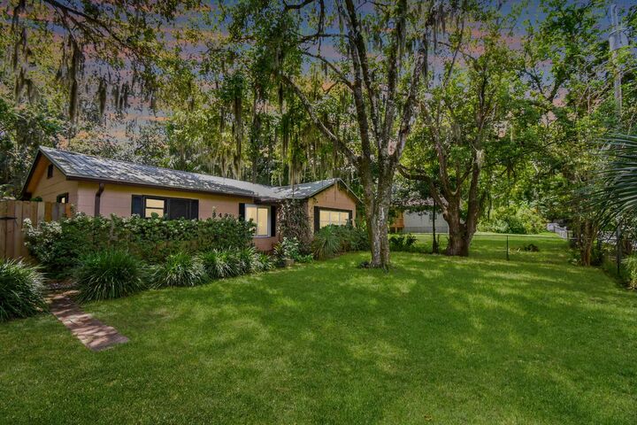 Property Photo:  349 Abbey Ave  FL 32084 