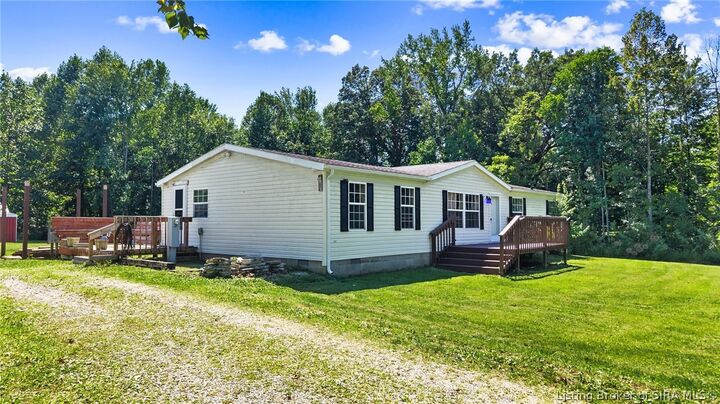 Property Photo: 1865 W Tate Street IN 47227