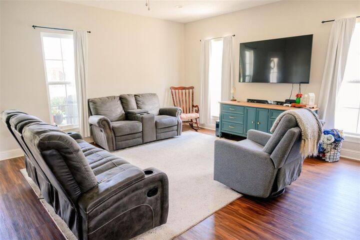 Property Photo: 583 Rollins Road LA 70611