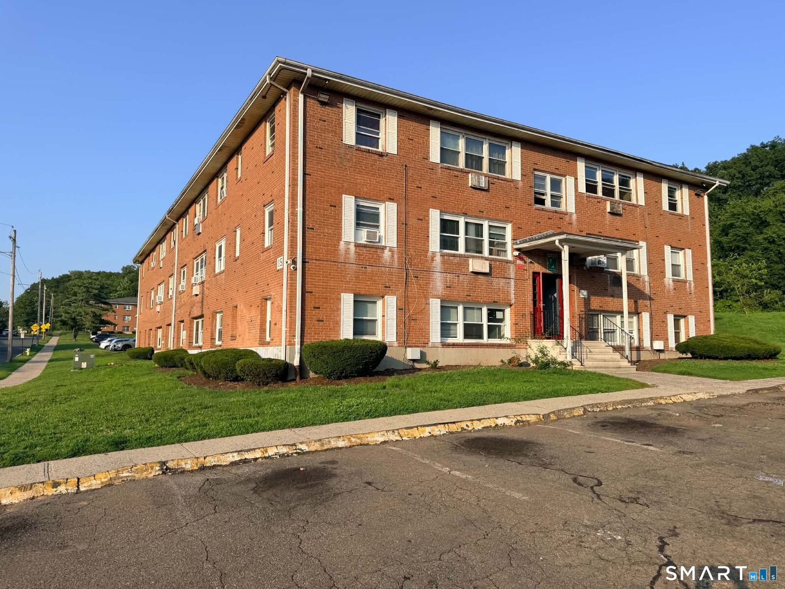 Property Photo:  15 Donna Drive C2  CT 06513 