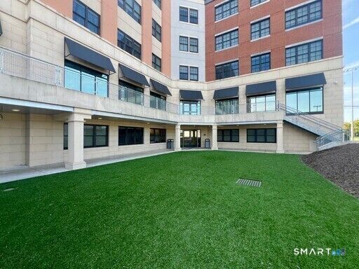 Property Photo:  215 Stillwater Avenue 401  CT 06902 
