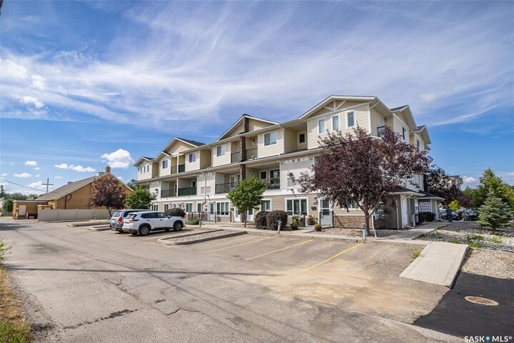 Property Photo:  1225 Empress Street 316  SK S4T 1G7 