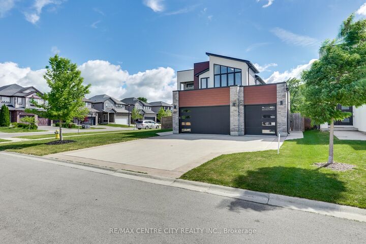 Property Photo: 1762 Dewar Place ON N6G 0L4
