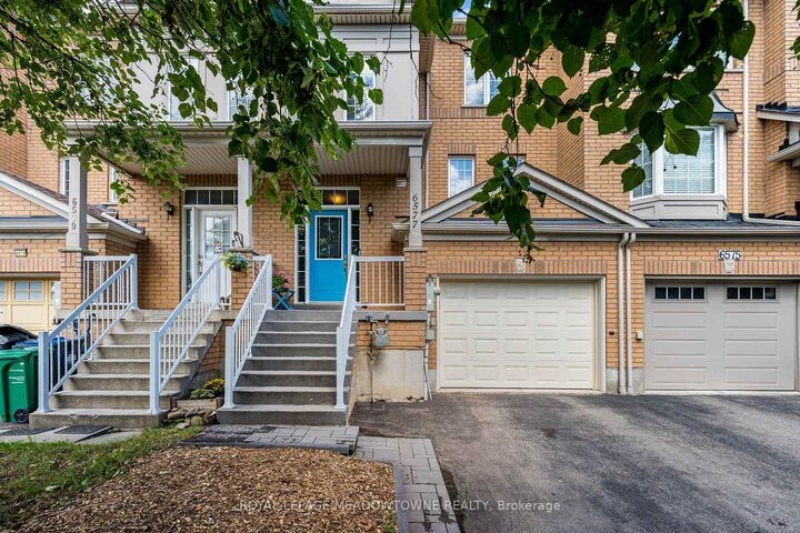 Property Photo: 6577 Jazzy Mews ON L5W 1R9