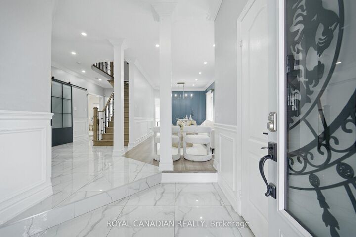 Property Photo: 88 Olde Town Road ON L6X 4X9