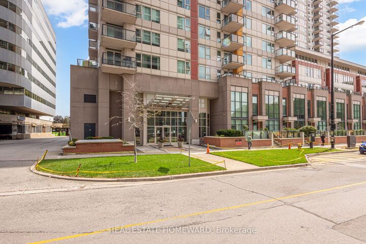 Property Photo:  25 Town Centre Court 810  ON M1P 0B4 