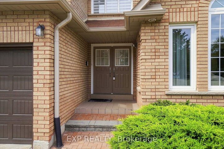 Property Photo: 21 Cantex Court ON L4S 1B1