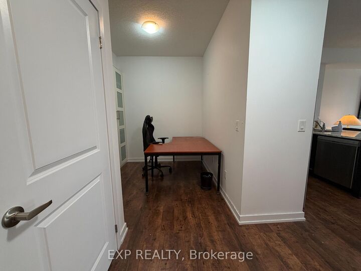 Property Photo: 81 Robinson Street 601 ON L8P 0B9