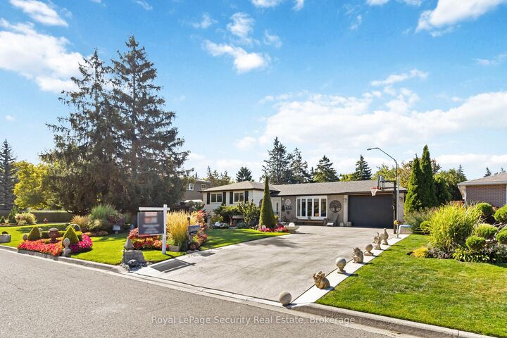 53 Dunblaine Crescent — photo 1