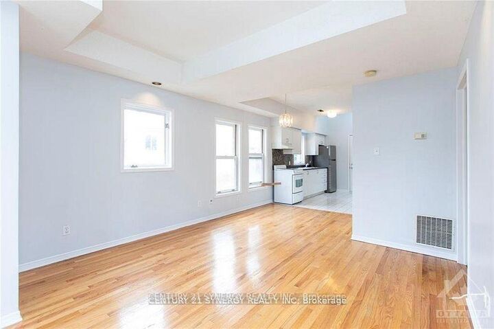Property Photo:  450 Maclaren Street 11  ON K1R 5K6 