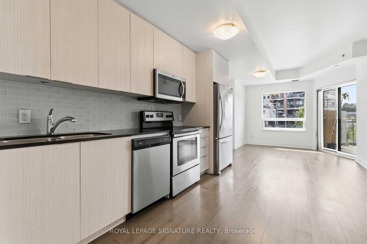 Property Photo: 86 Woodbridge Avenue 233 ON L4L 0E4