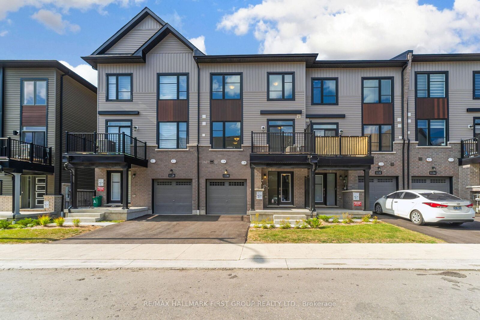 Property Photo: 1130 Greentree Path ON L1H 8L7