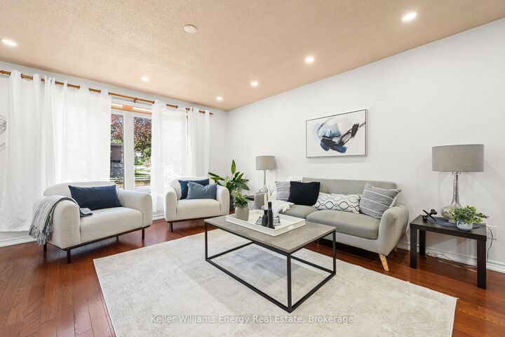 Property Photo:  162 Merkley Square  ON M1G 2Y8 