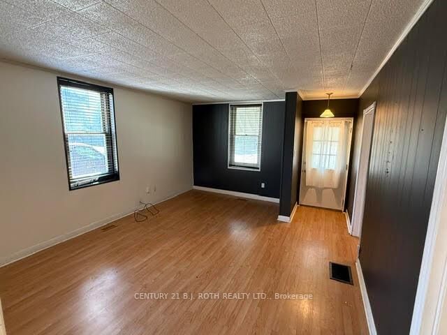 Photo de la propriété:  26 Caroline Street  ON L4N 2S3 