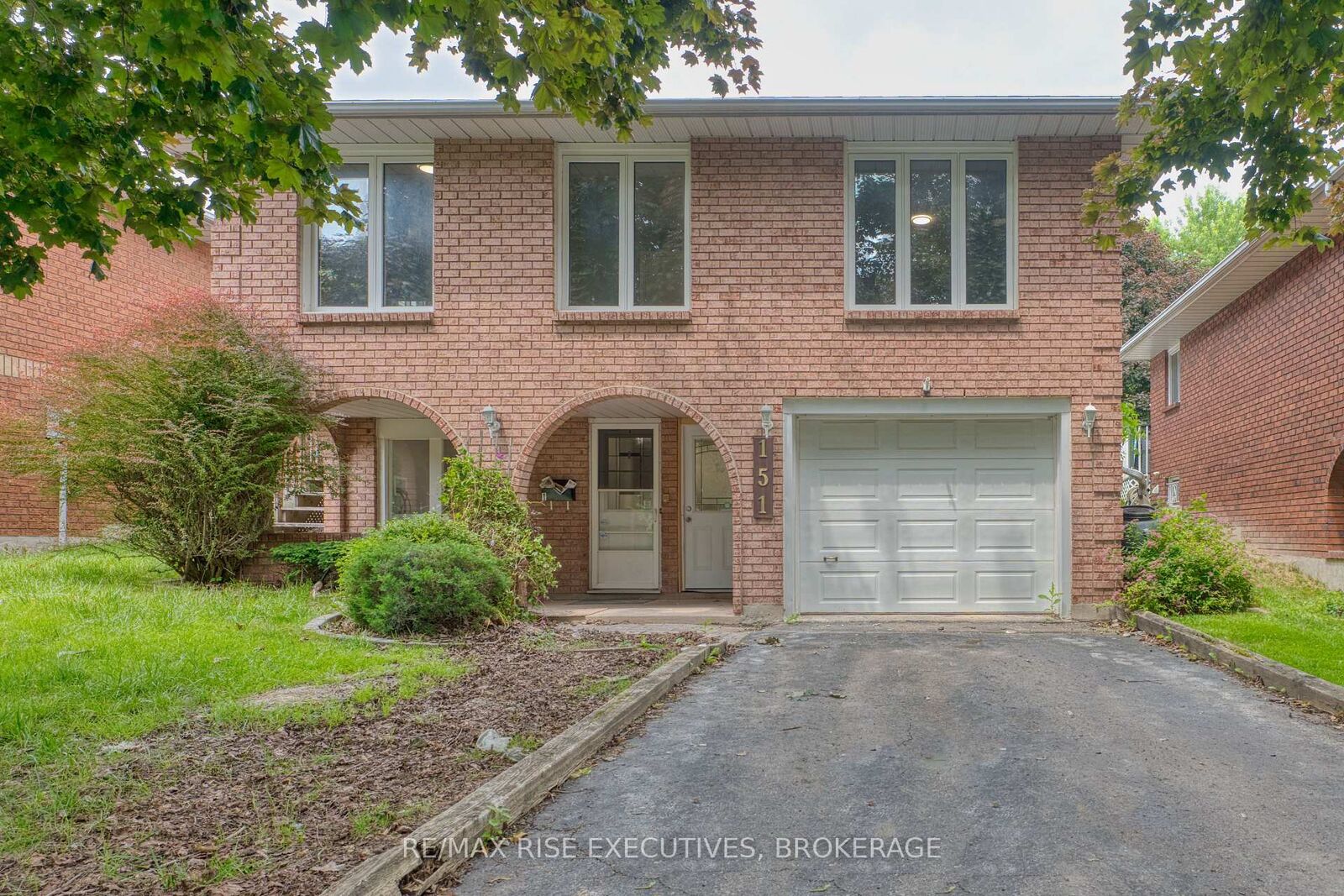 Property Photo:  151 Dauphin Avenue 2  ON K7K 6W3 