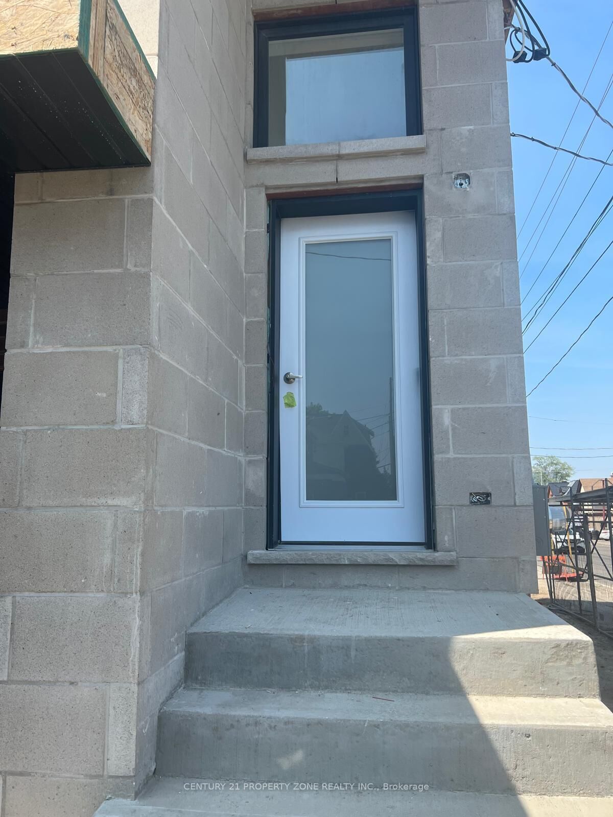 Property Photo:  183 Victoria Street 7  ON N2H 5C5 