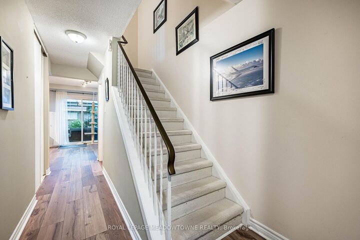 Property Photo: 37 Salisbury Circle ON L6V 2Z4