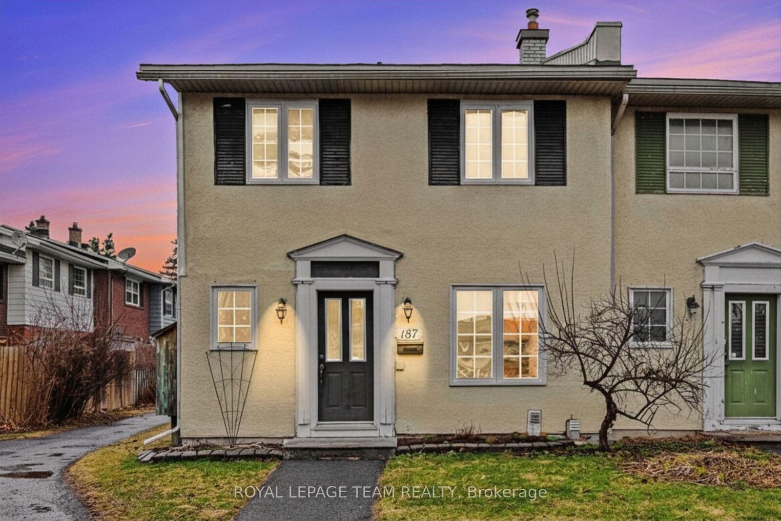Property Photo:  187 Monterey Drive  ON K2H 7A9 