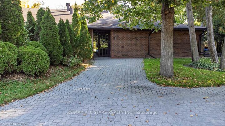 Property Photo:  200 East Street S 501  ON K0M 1A0 