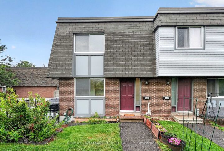 2998 Fairlea Crescent — photo 1
