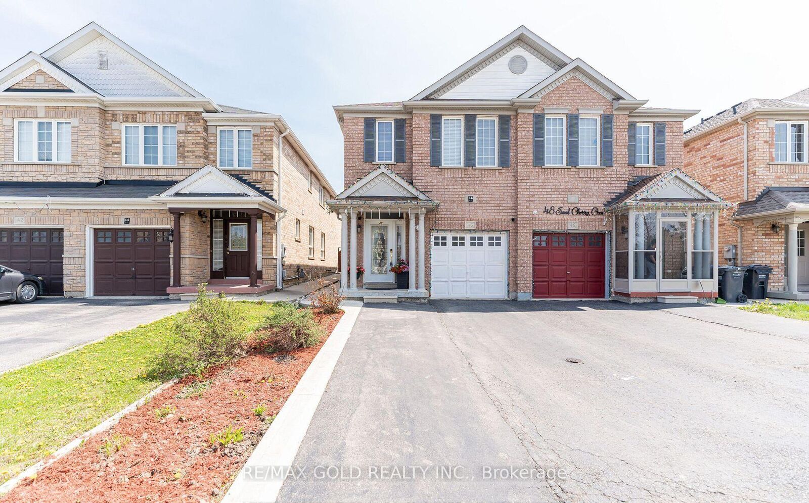 Photo de la propriété:  46 Sand Cherry Crescent  ON L6R 3B1 