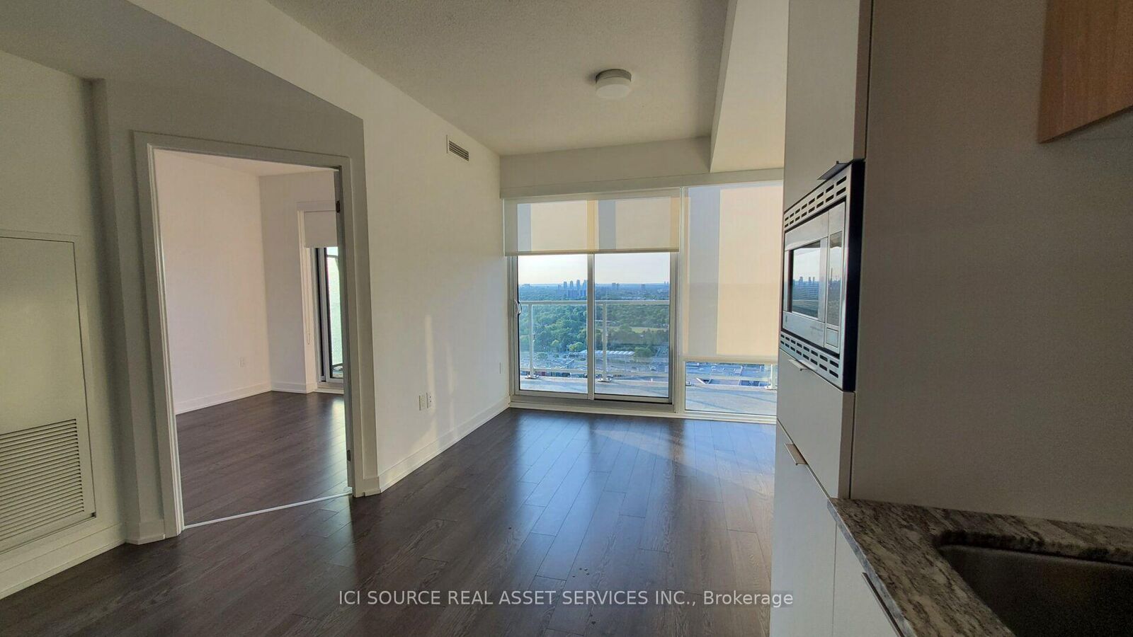 Property Photo:  50 O'Neill Road 2206  ON M3C 0R1 