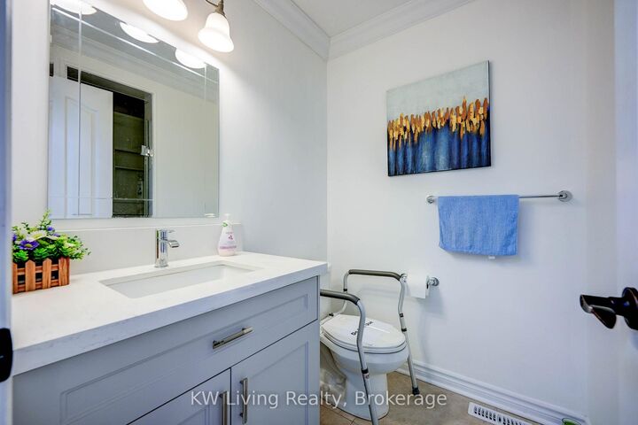 Property Photo: 48 Brookshill Crescent ON L4B 3J2
