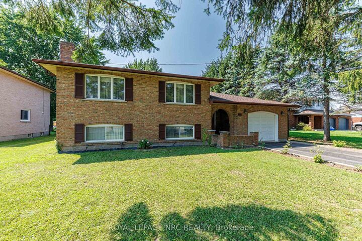 Property Photo: 233 West Side Road ON L3K 5L1