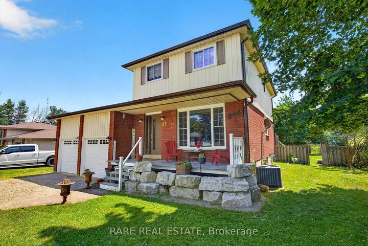 25 Edgewood Crescent — photo 1