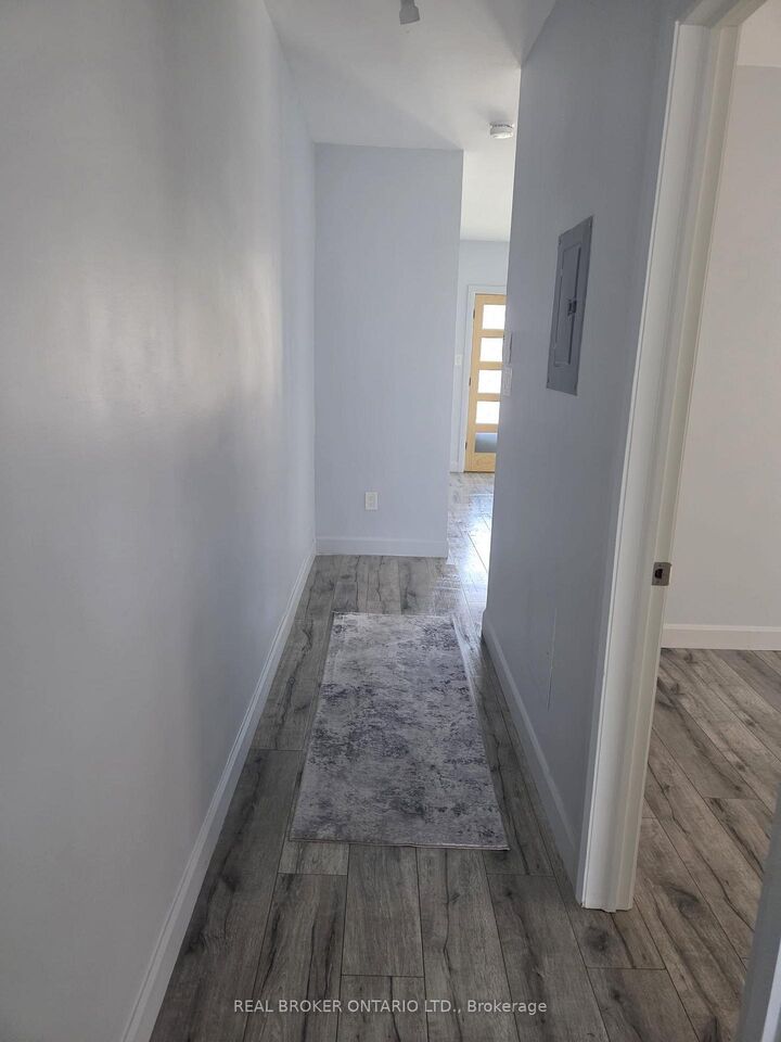 Property Photo: 479 Aberdeen Avenue 3 ON L8P 2S5