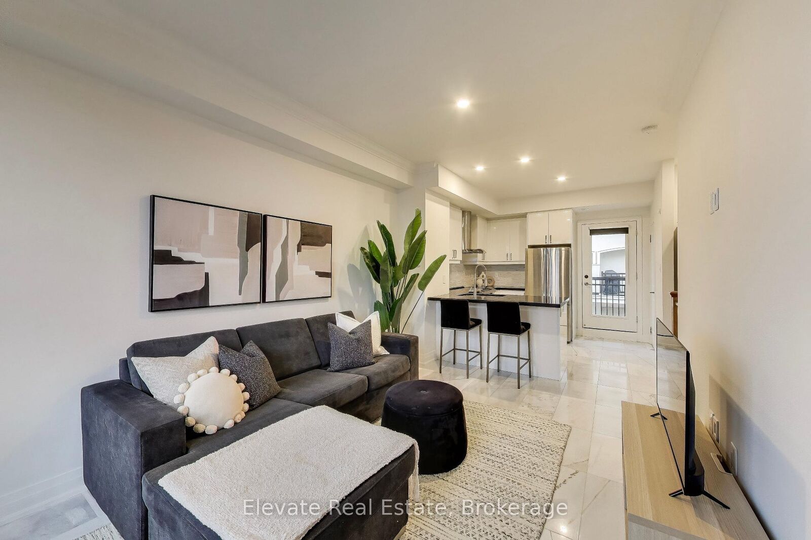 Property Photo:  3083 Cawthra Road 24  ON L4Y 3Y5 